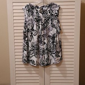 Women's Plus sleeveless top